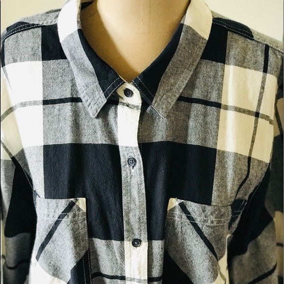 Universal Thread Cotton Button Down - Picture 6 of 8